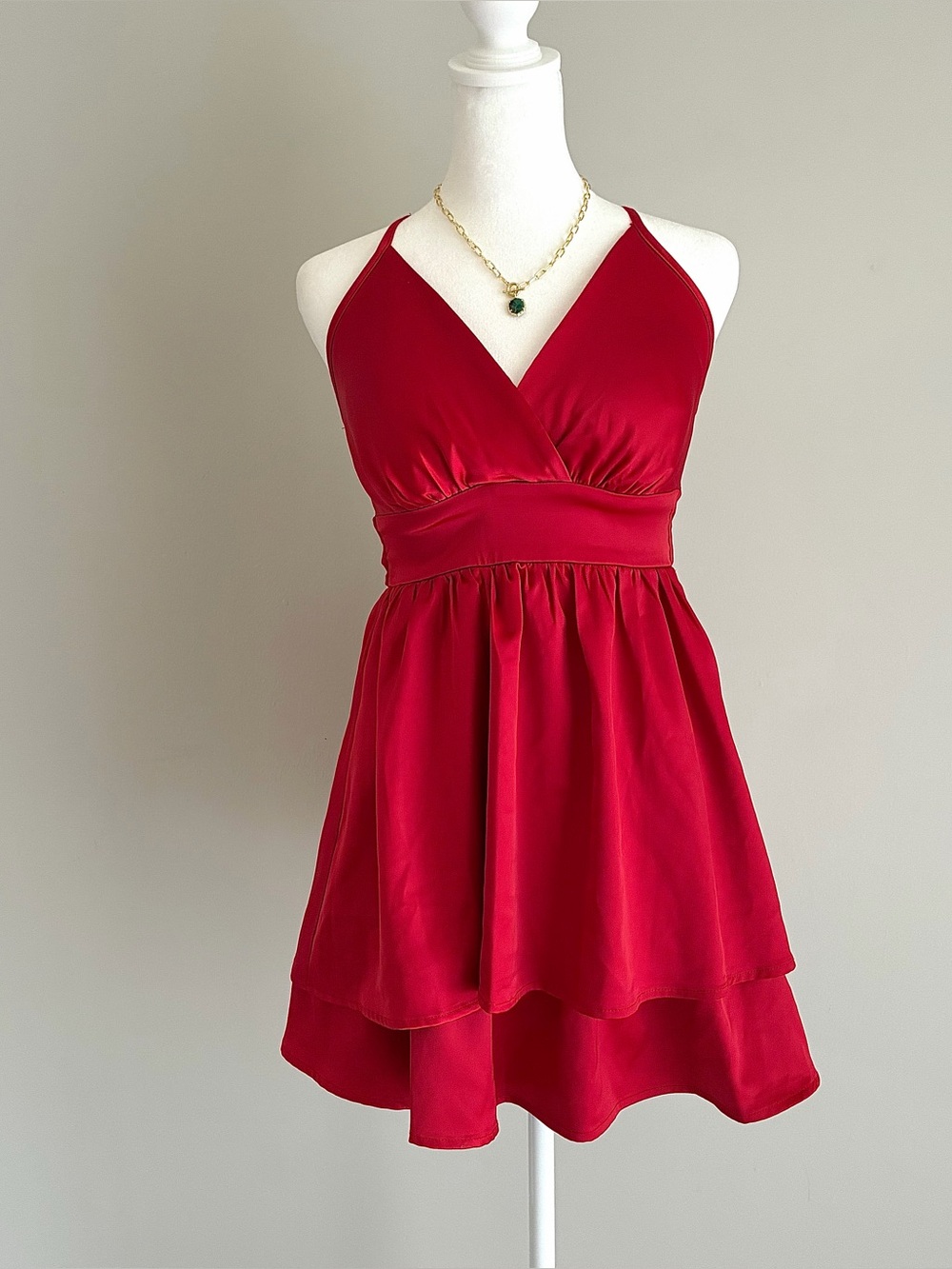 Red halter empire waist mini dress with ruffle hem & tie back Size: 3